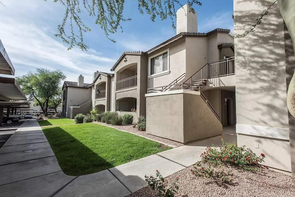 Modern 2-Br Condo Near Kierland Commons スコッツデール 0*,  米国